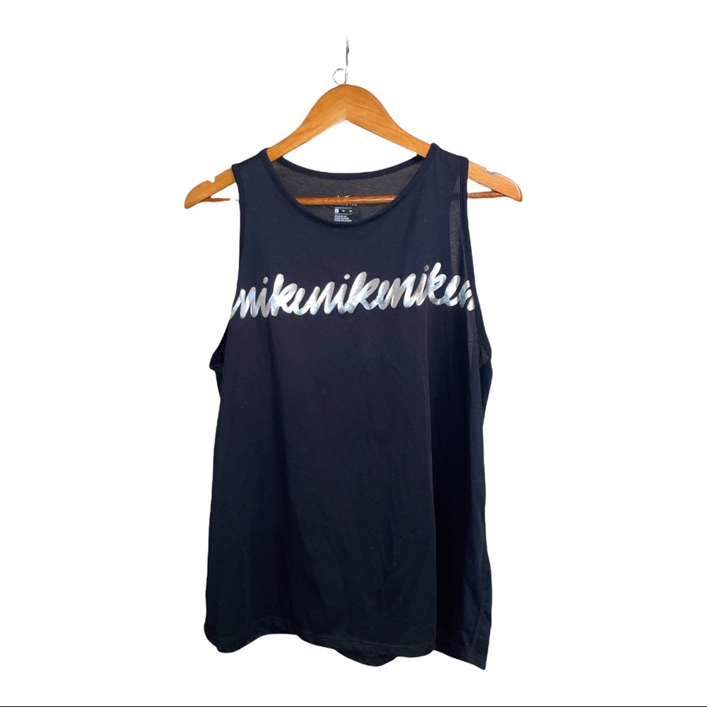 Women’s The Nike Tee Nike Dri-Fit Tee